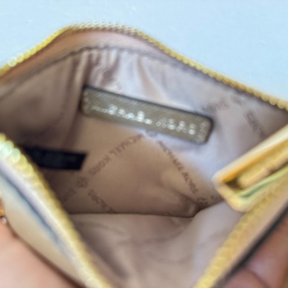 Michael Kors Jet Set Travel Top Zip Card Case Wallet Pale Wallet - Picture 9 of 11